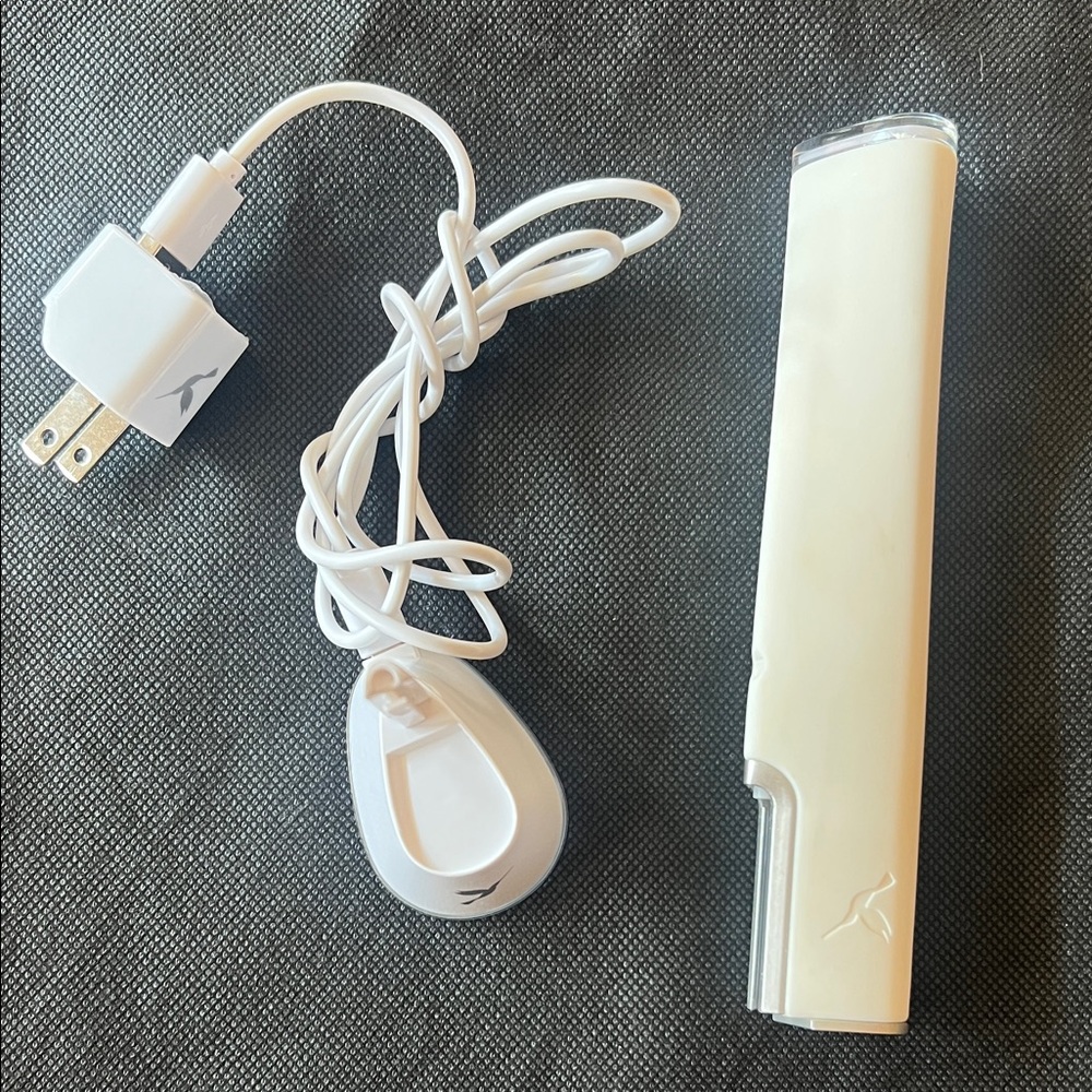 Dermaflash Sonic Dermaplaning + Peach Fuzz Removal Set